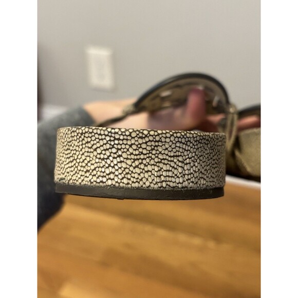 Tory Burch Miller Cloud Stingray Printed Leather in Sand Size 11 Sandals Shoes - Picture 8 of 16